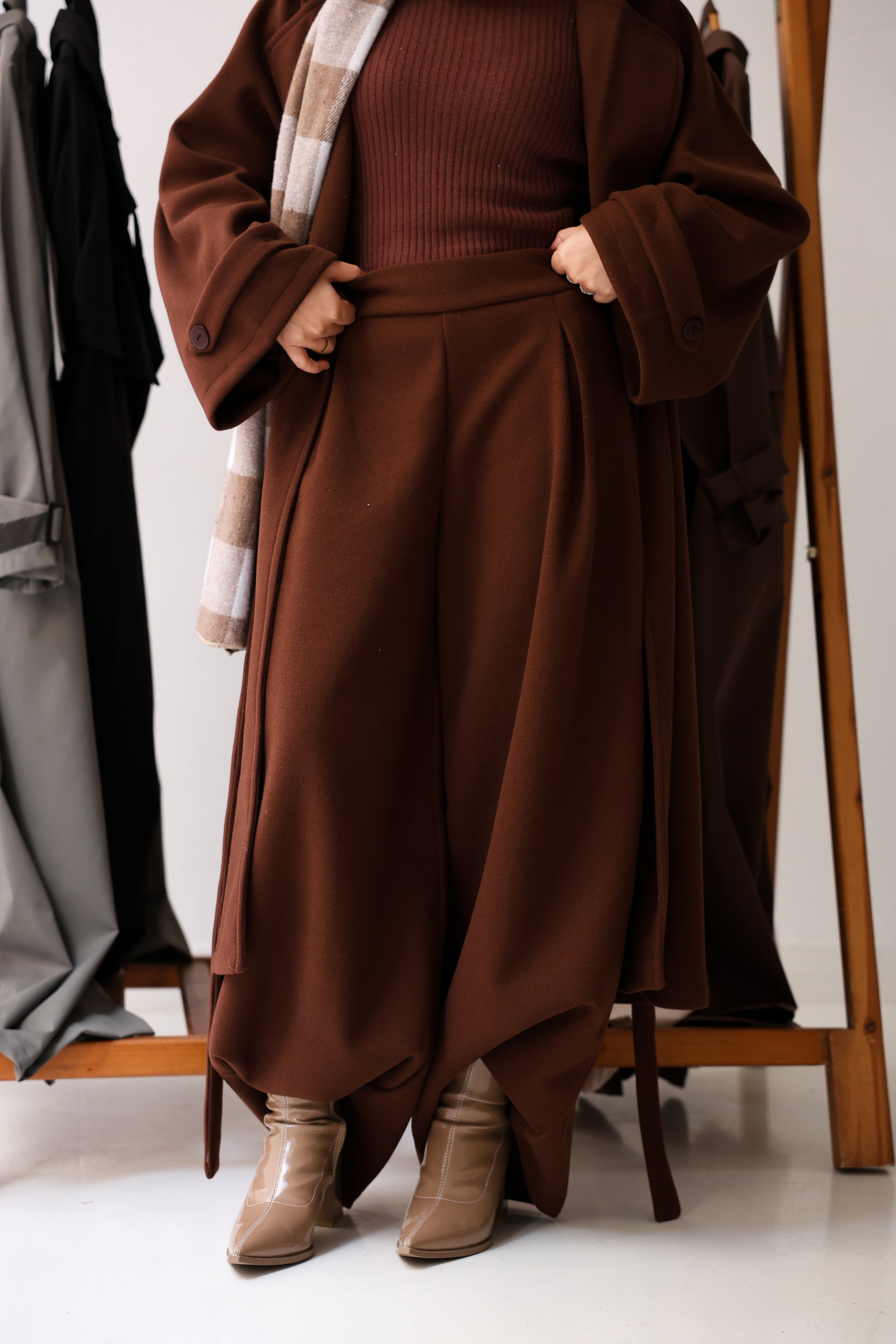 Eloria Coat In Chocolate Brown