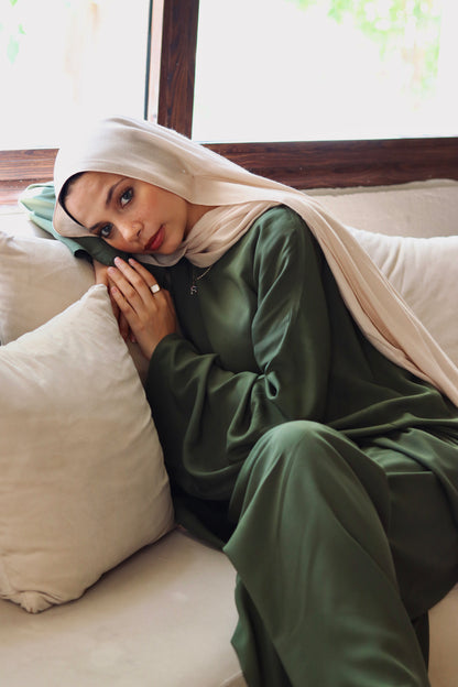 Liliana Set|Blouse|Pants In Olive-Green