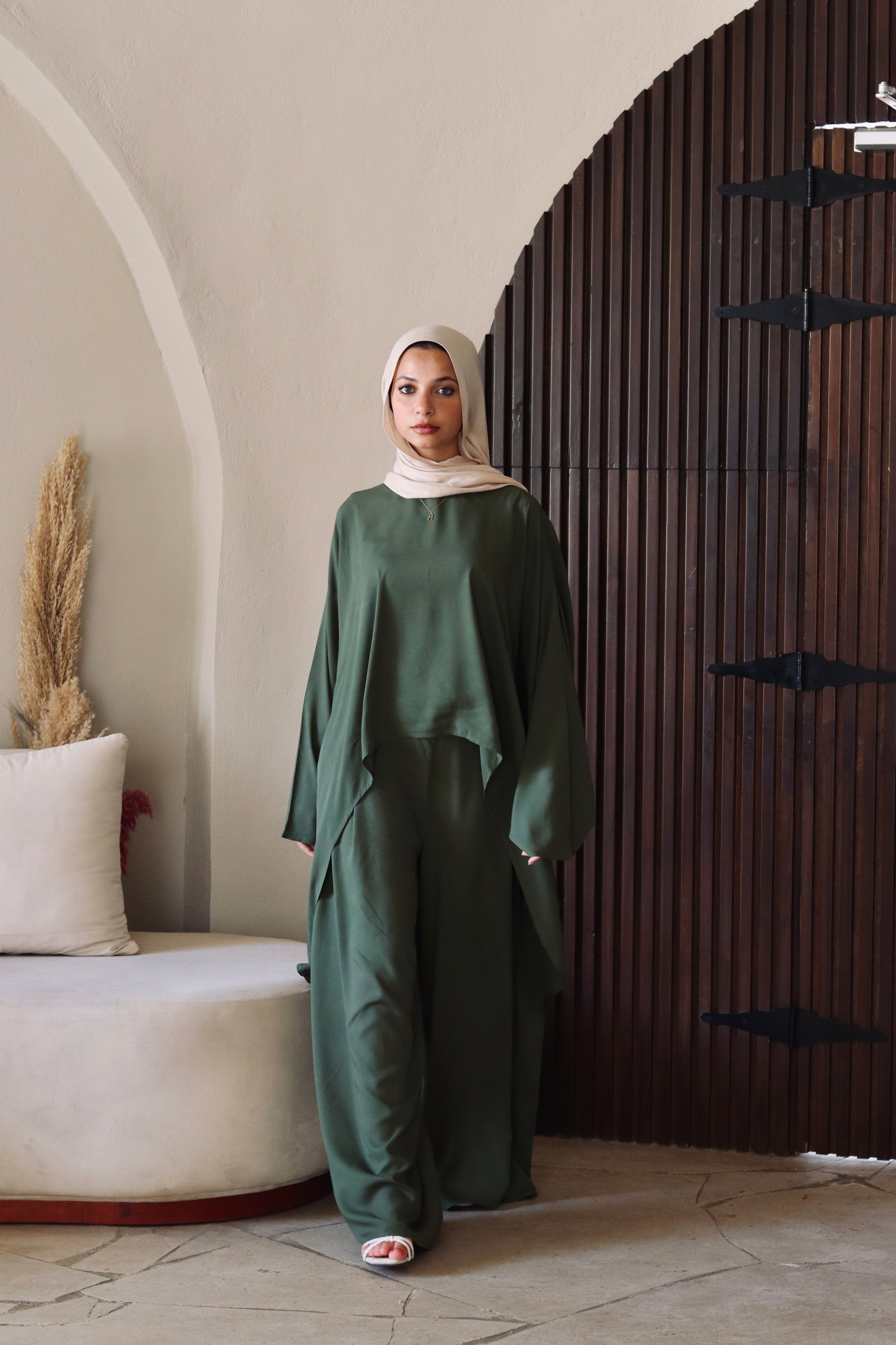 Liliana Set|Blouse|Pants In Olive-Green