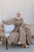 Nivian set In Cafe