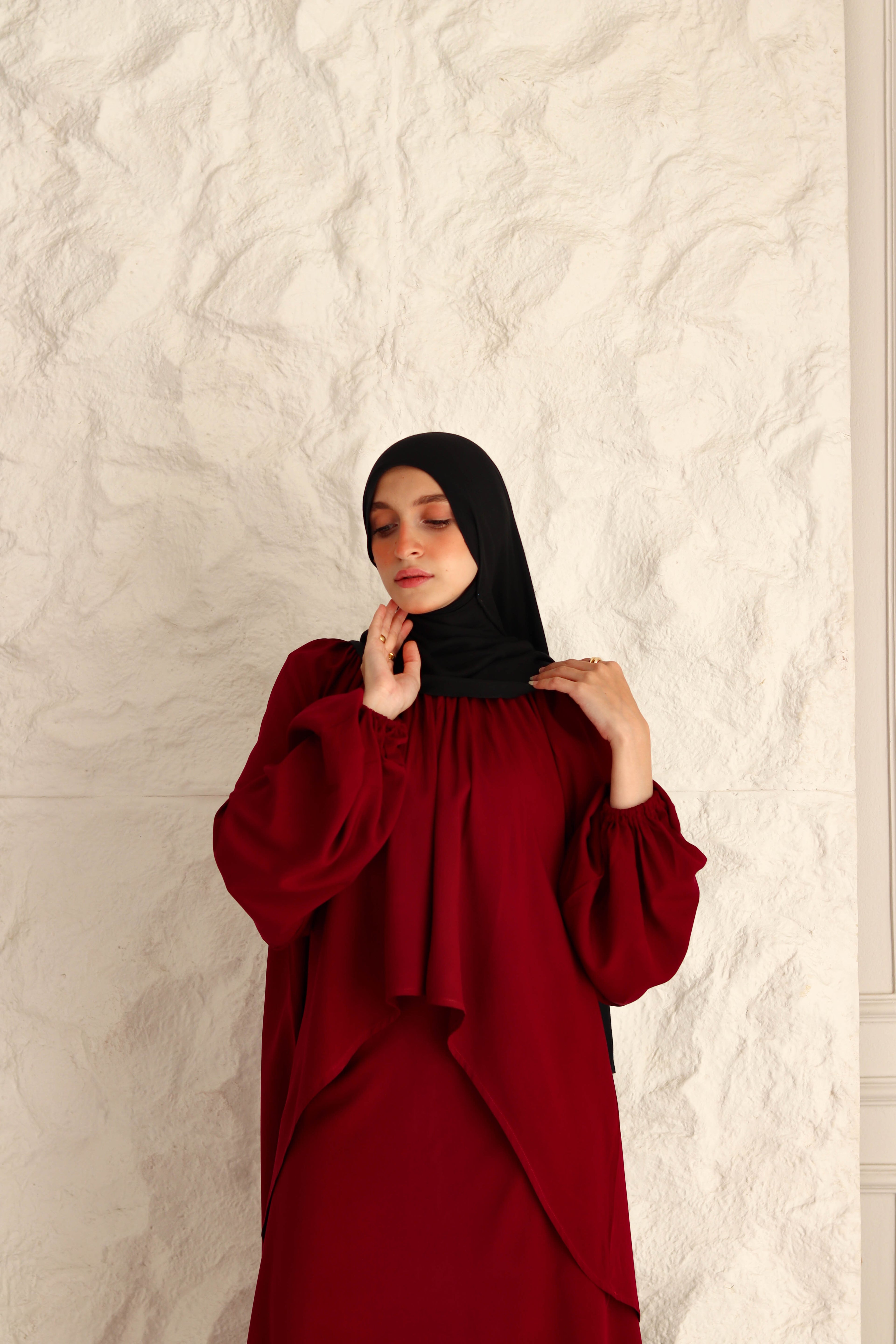 Nara Set In Maroon