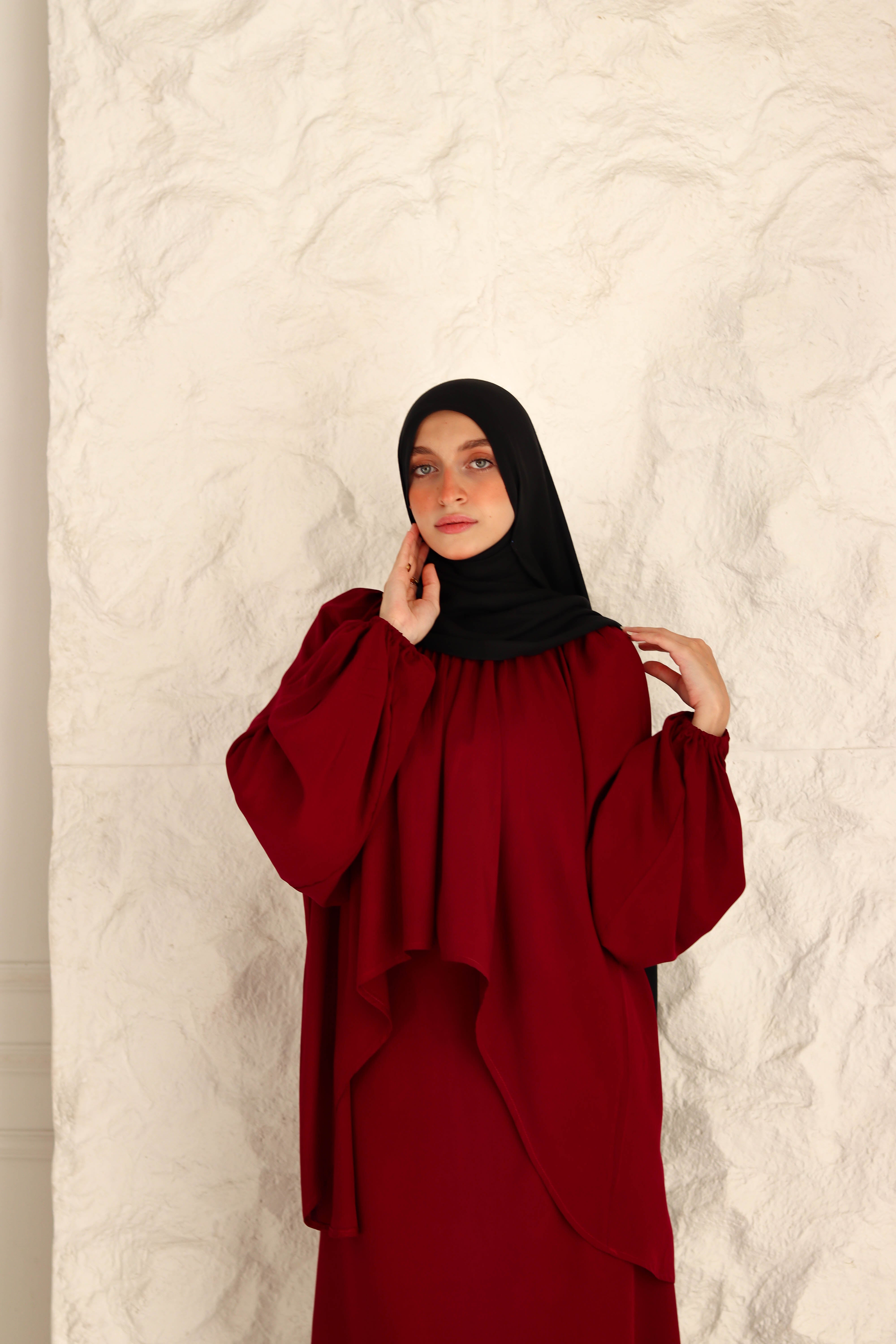 Nara Set In Maroon