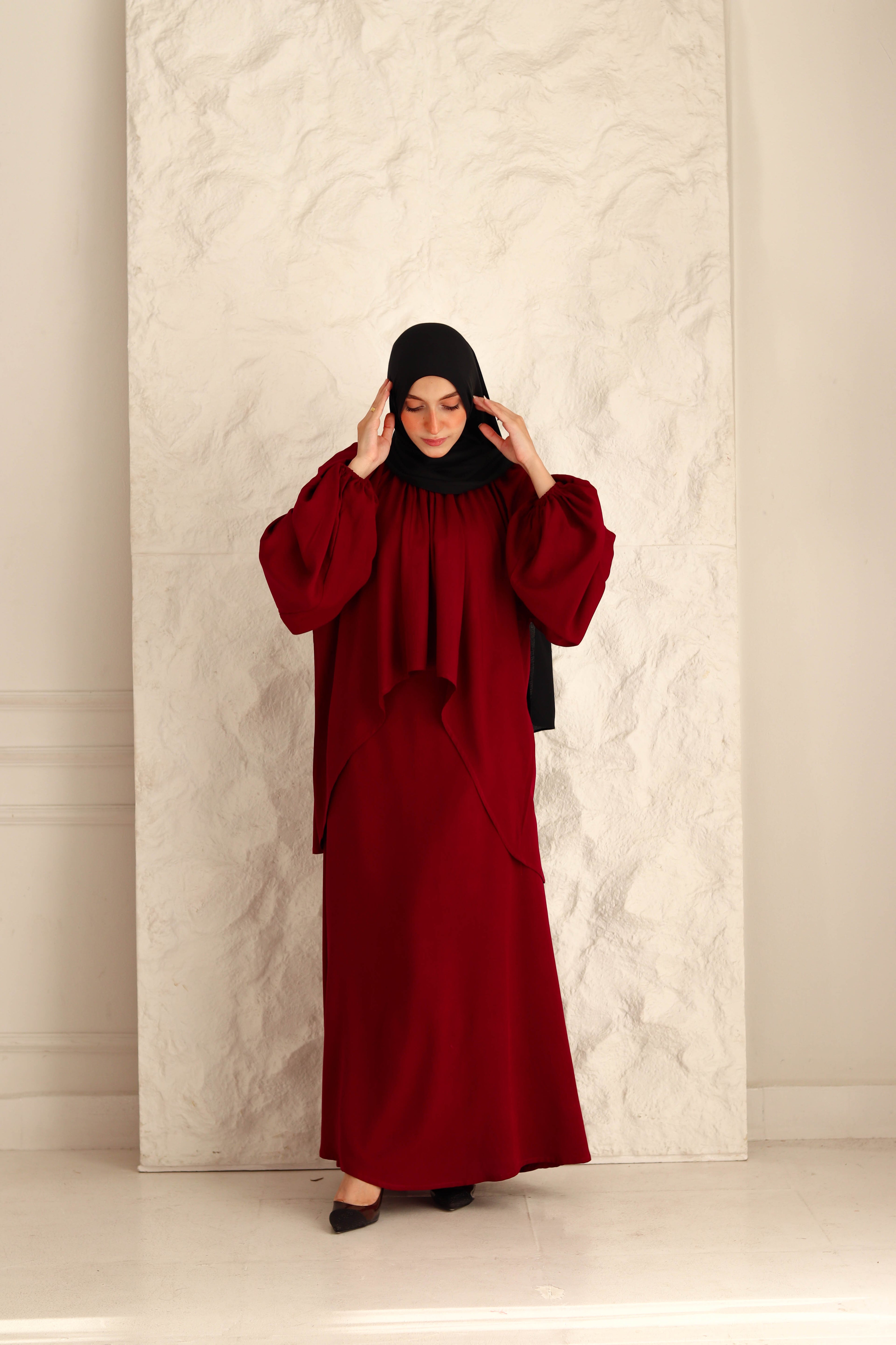 Nara Set In Maroon