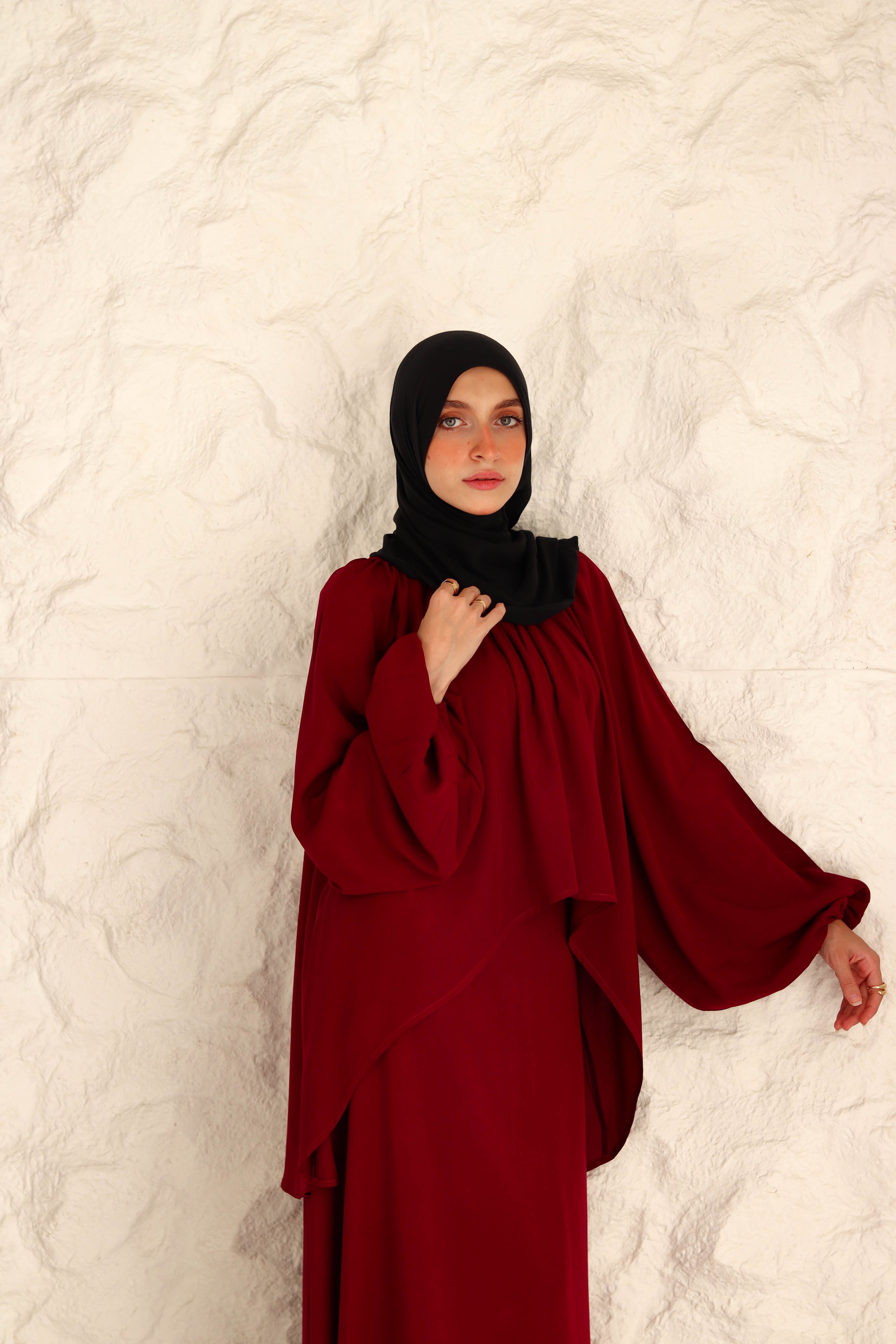 Nara Set In Maroon
