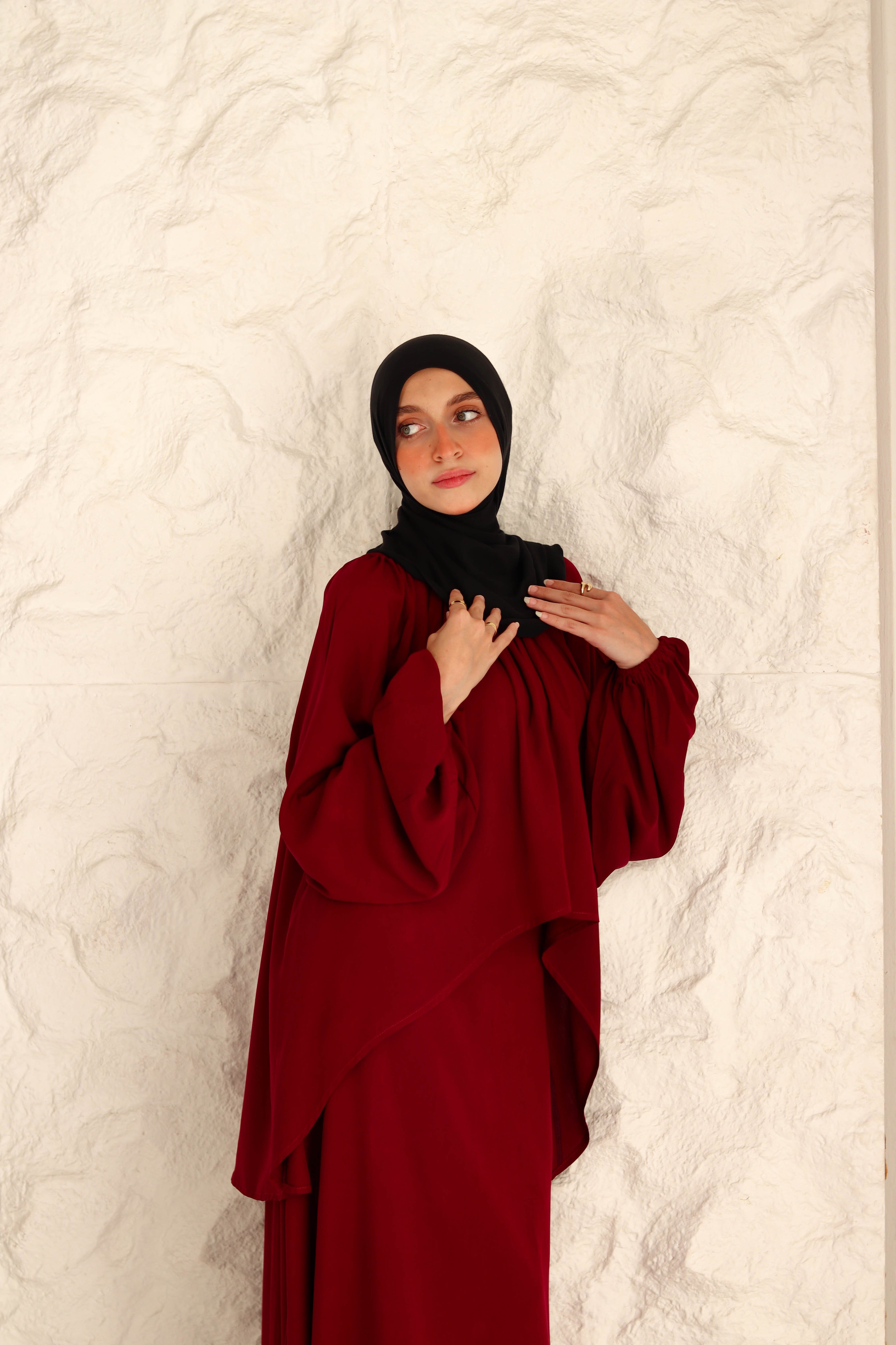 Nara Set In Maroon
