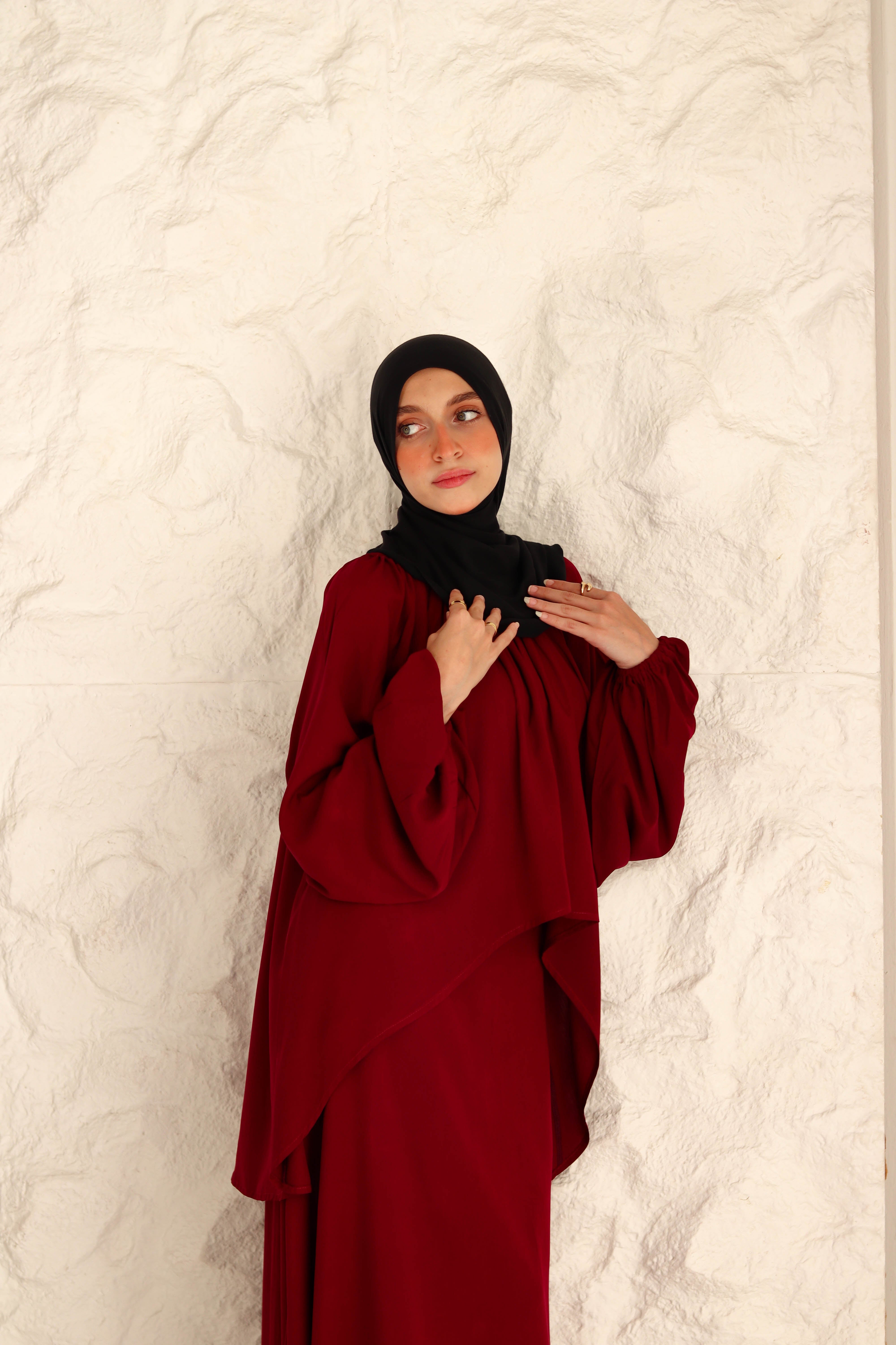 Nara Set In Maroon