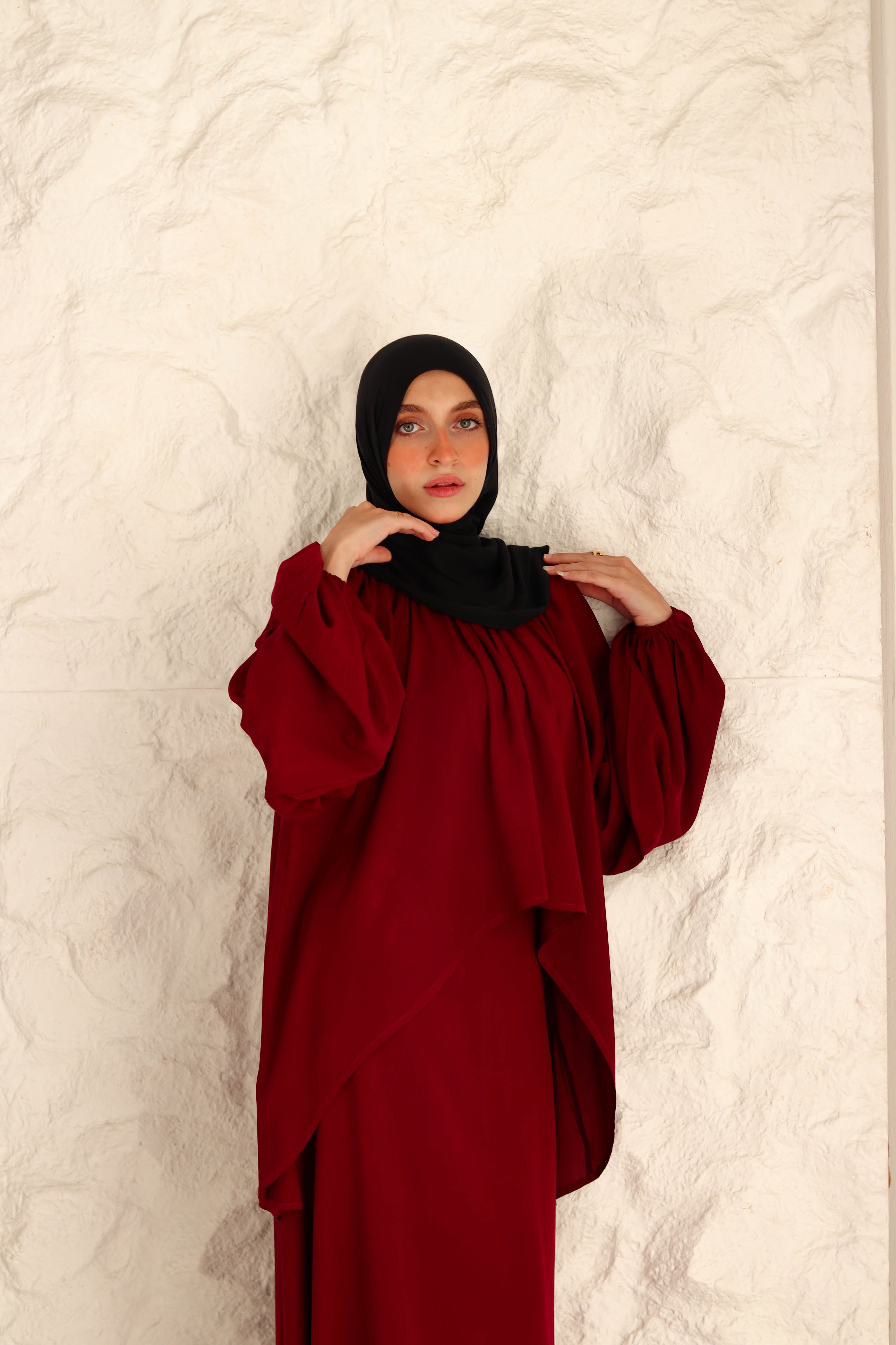 Nara Set In Maroon