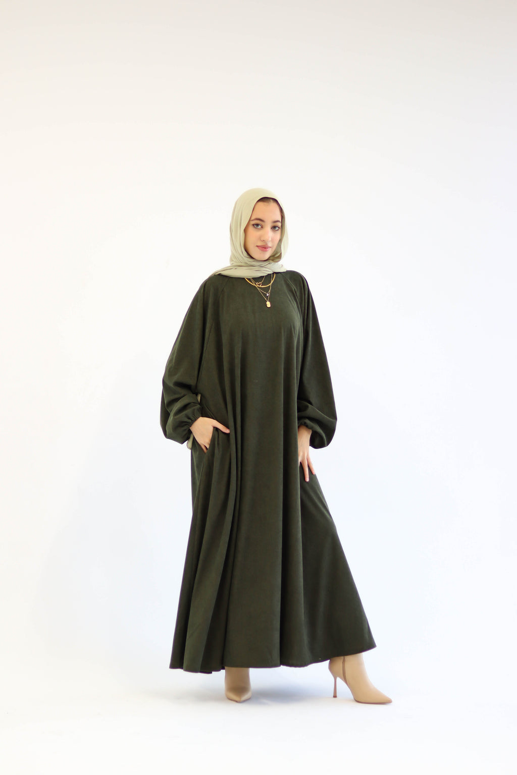 Folloria Dress In Olive-Green