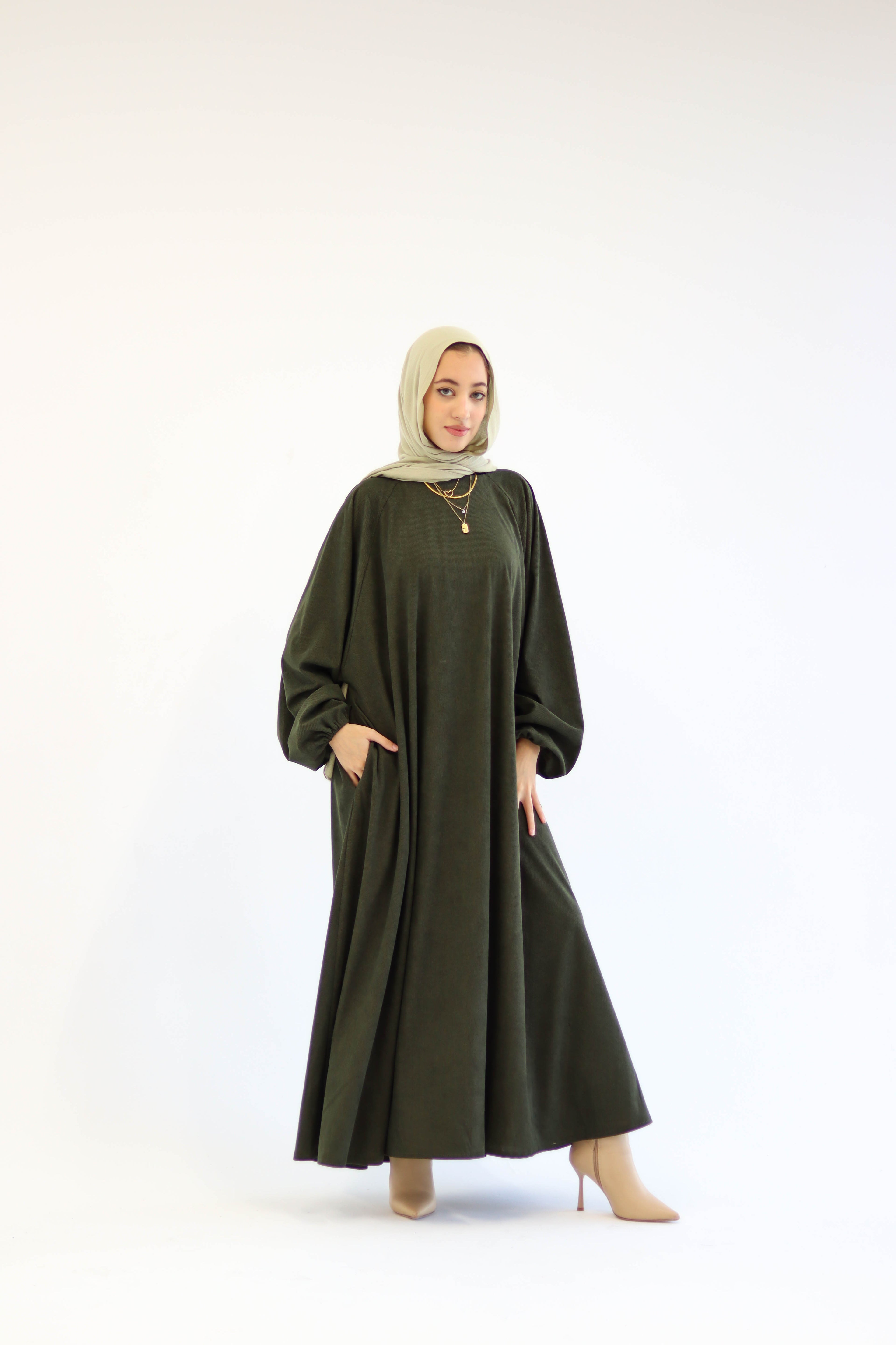 Folloria Dress In Olive-Green