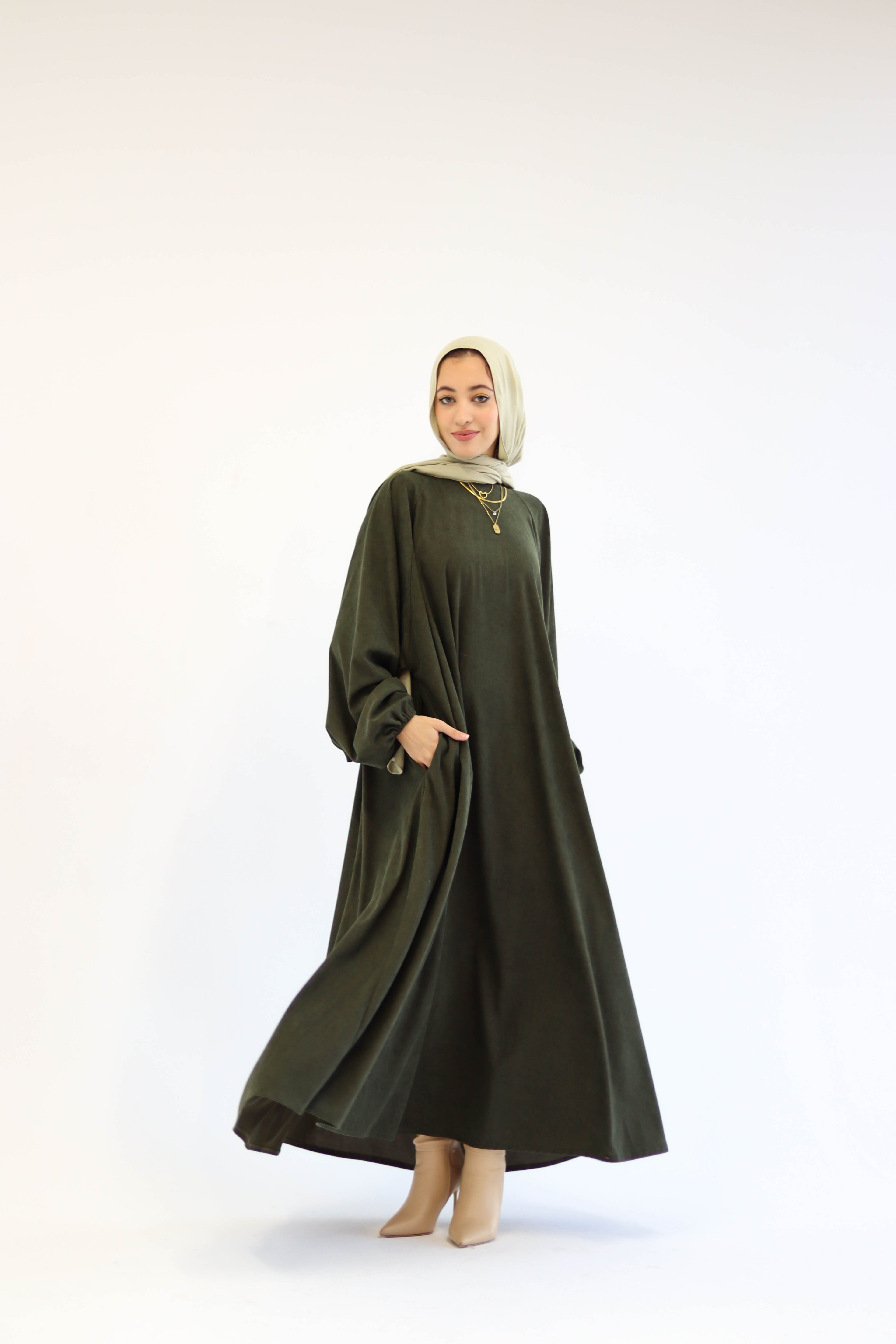 Folloria Dress In Olive-Green