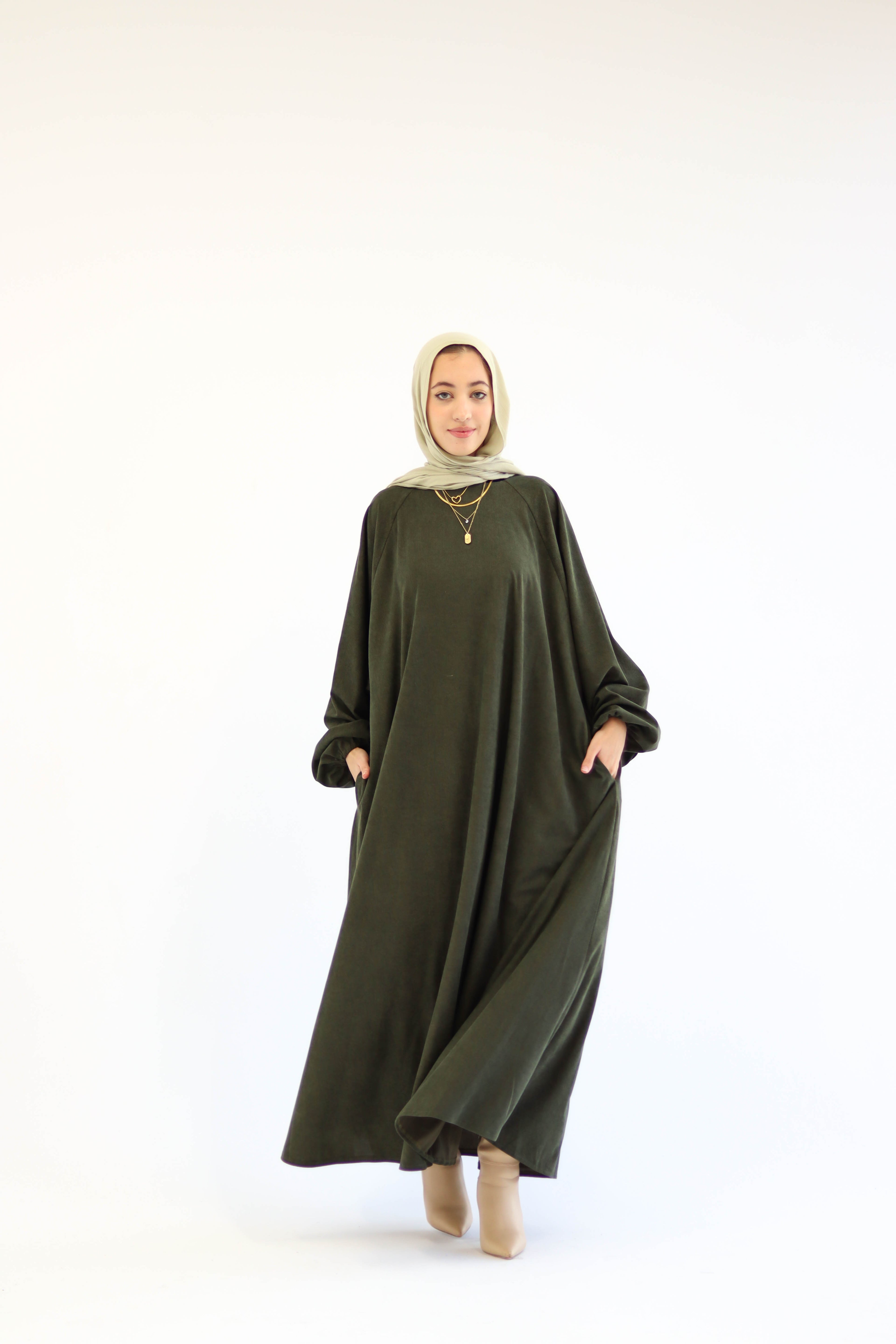 Folloria Dress In Olive-Green