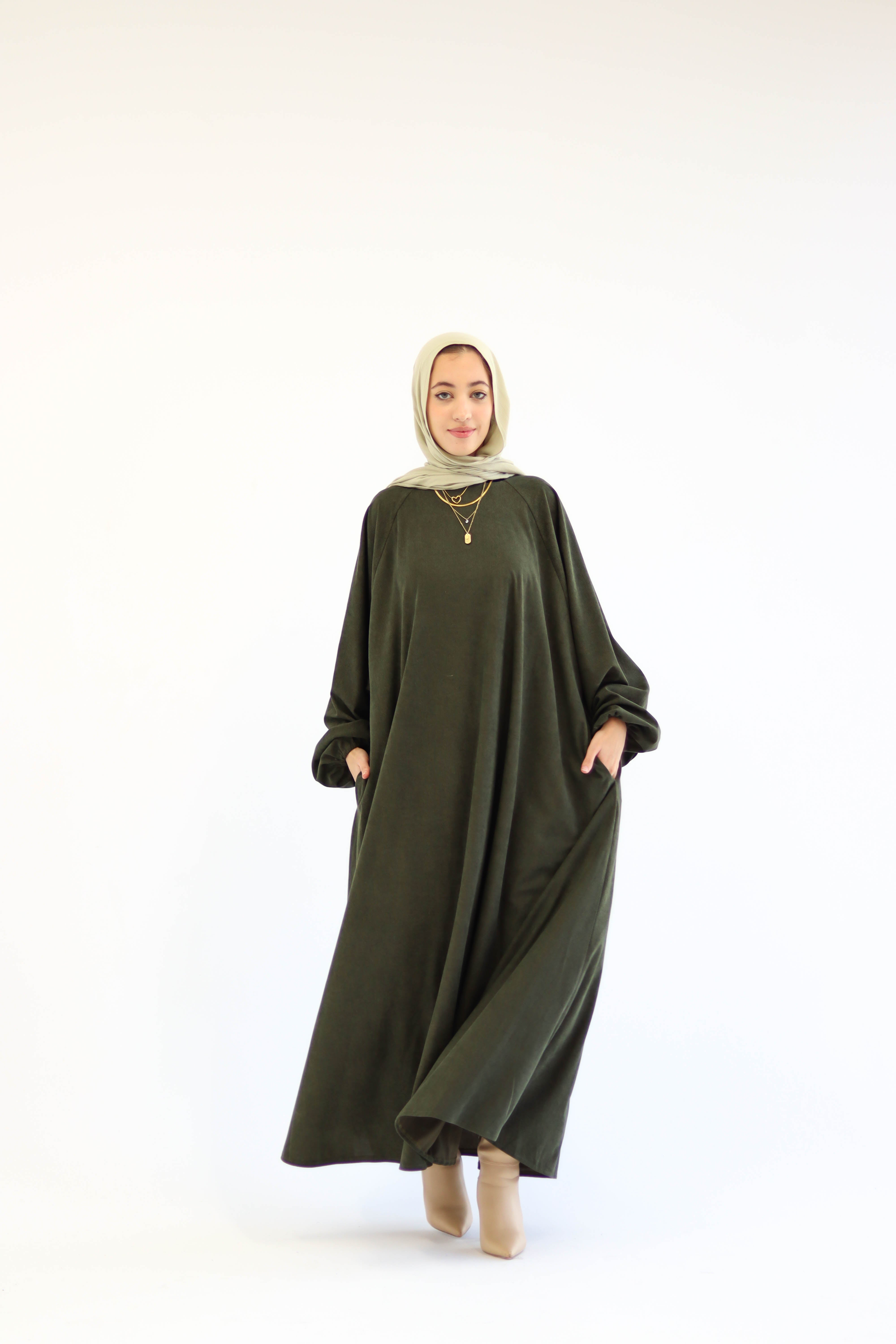 Folloria Dress In Olive-Green