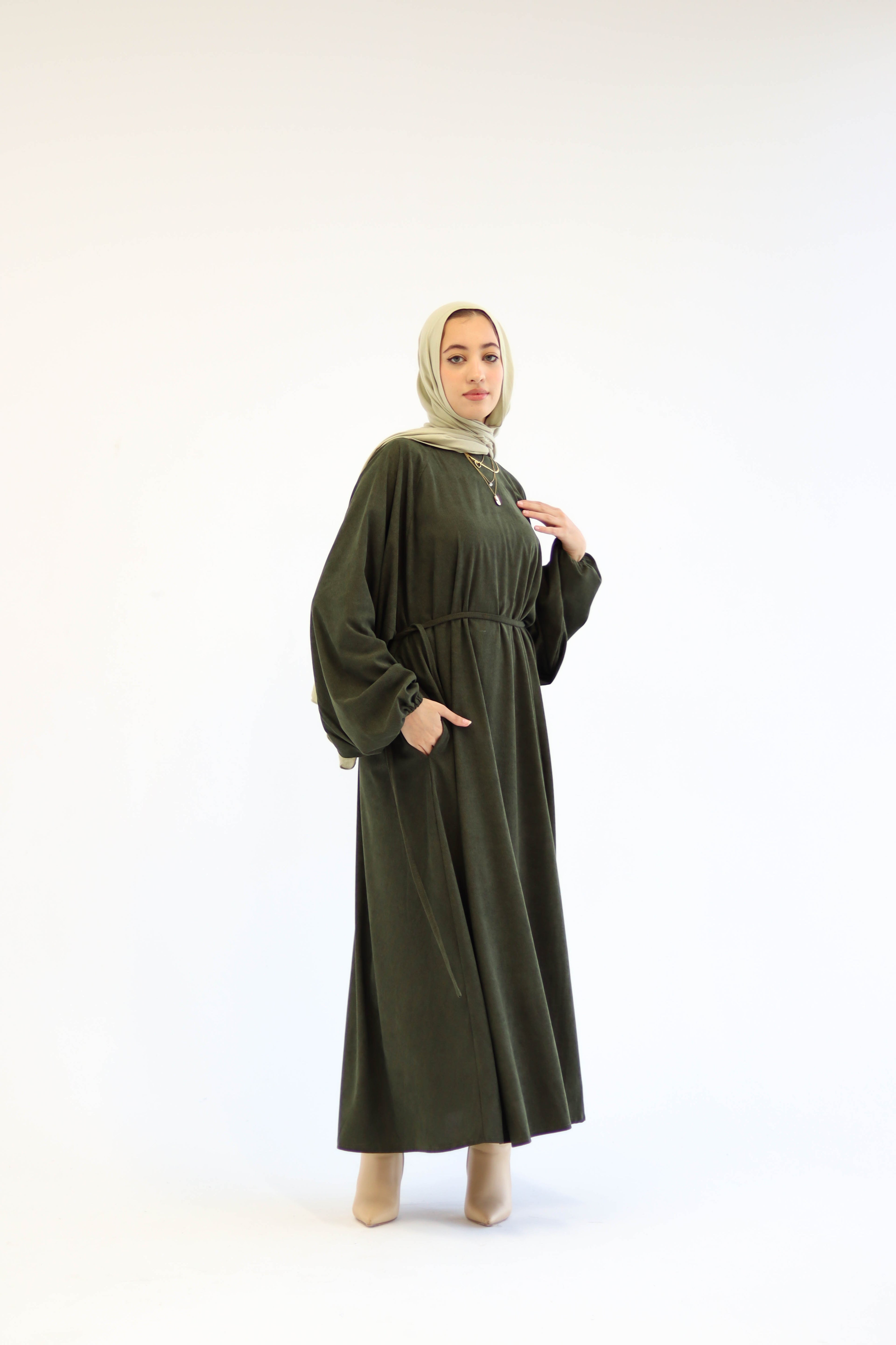 Folloria Dress In Olive-Green