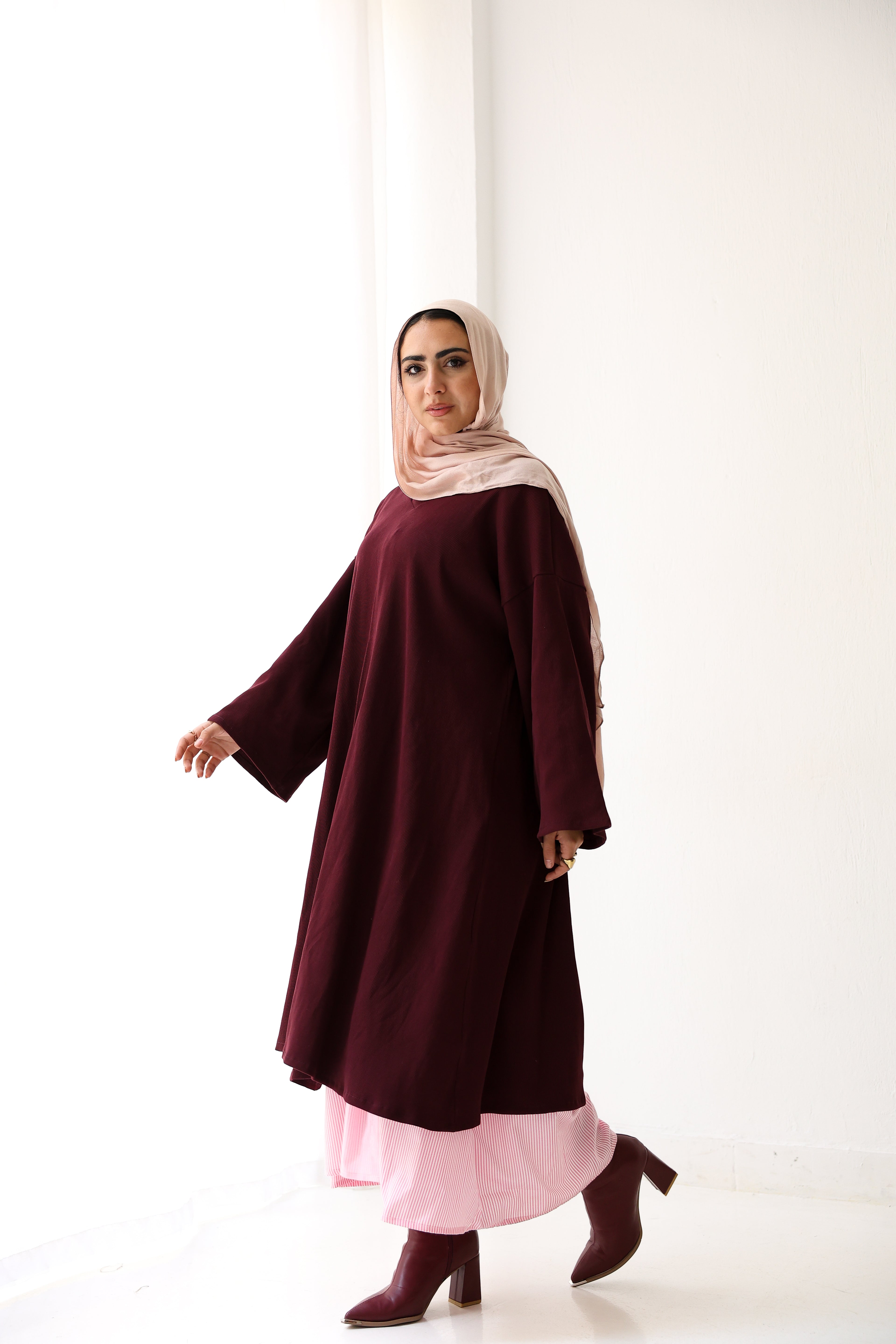 Liamma Set In Maroon