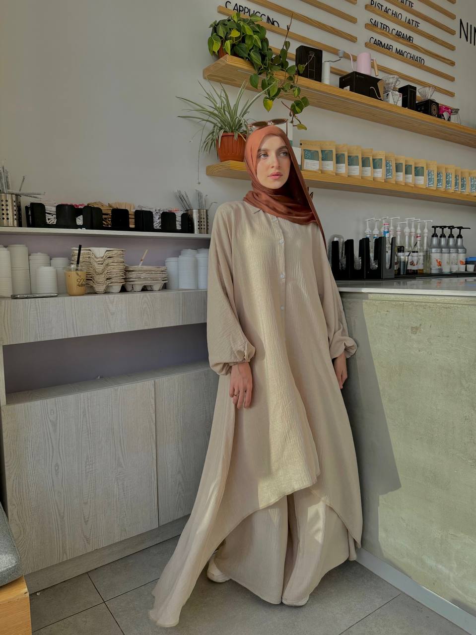 Emilia Set In Light-Beige