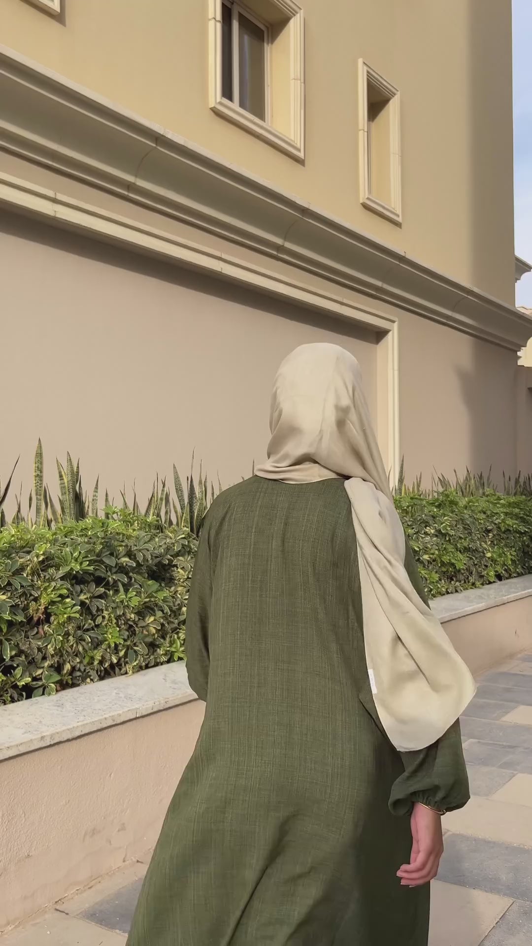 Emilia Set In Olive-Green – Triple-N
